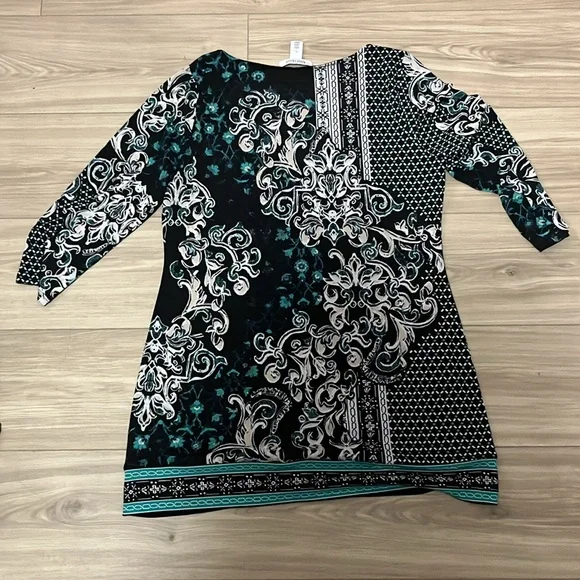 White House Black Market 3/4 Sleeve Tunic - Picture 5 of 5